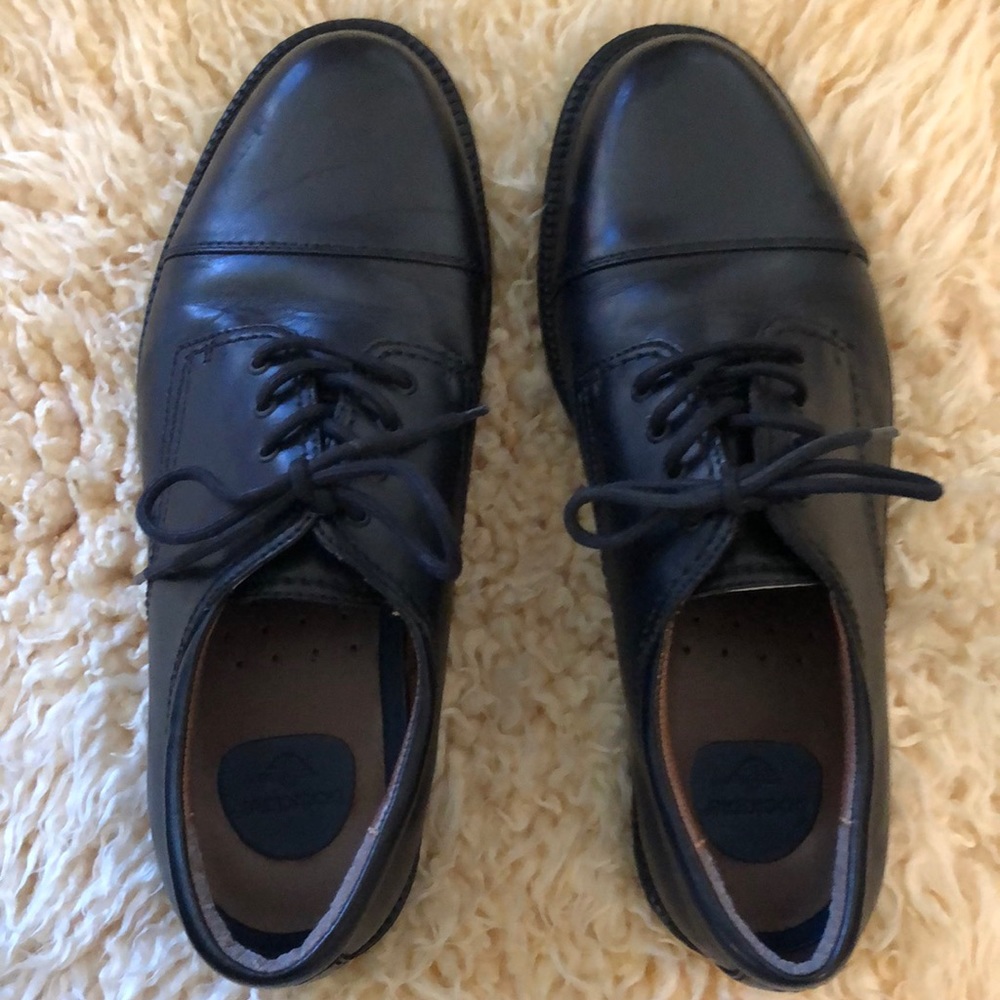 Men’s Black Dockers Leather Dress Shoes